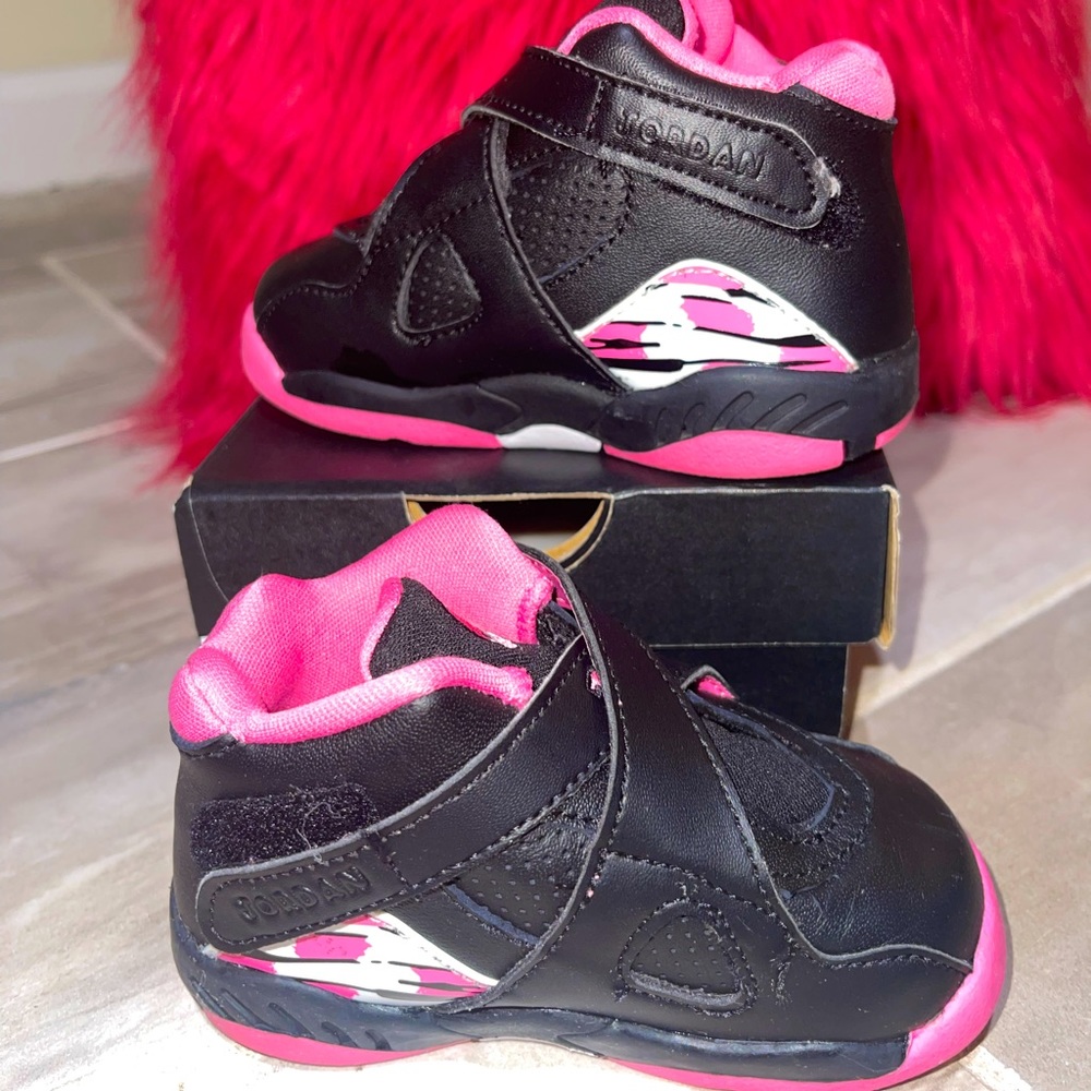 Toddler Black/Pink/White Air Jordan 8 Retro Sneakers - Size 6c